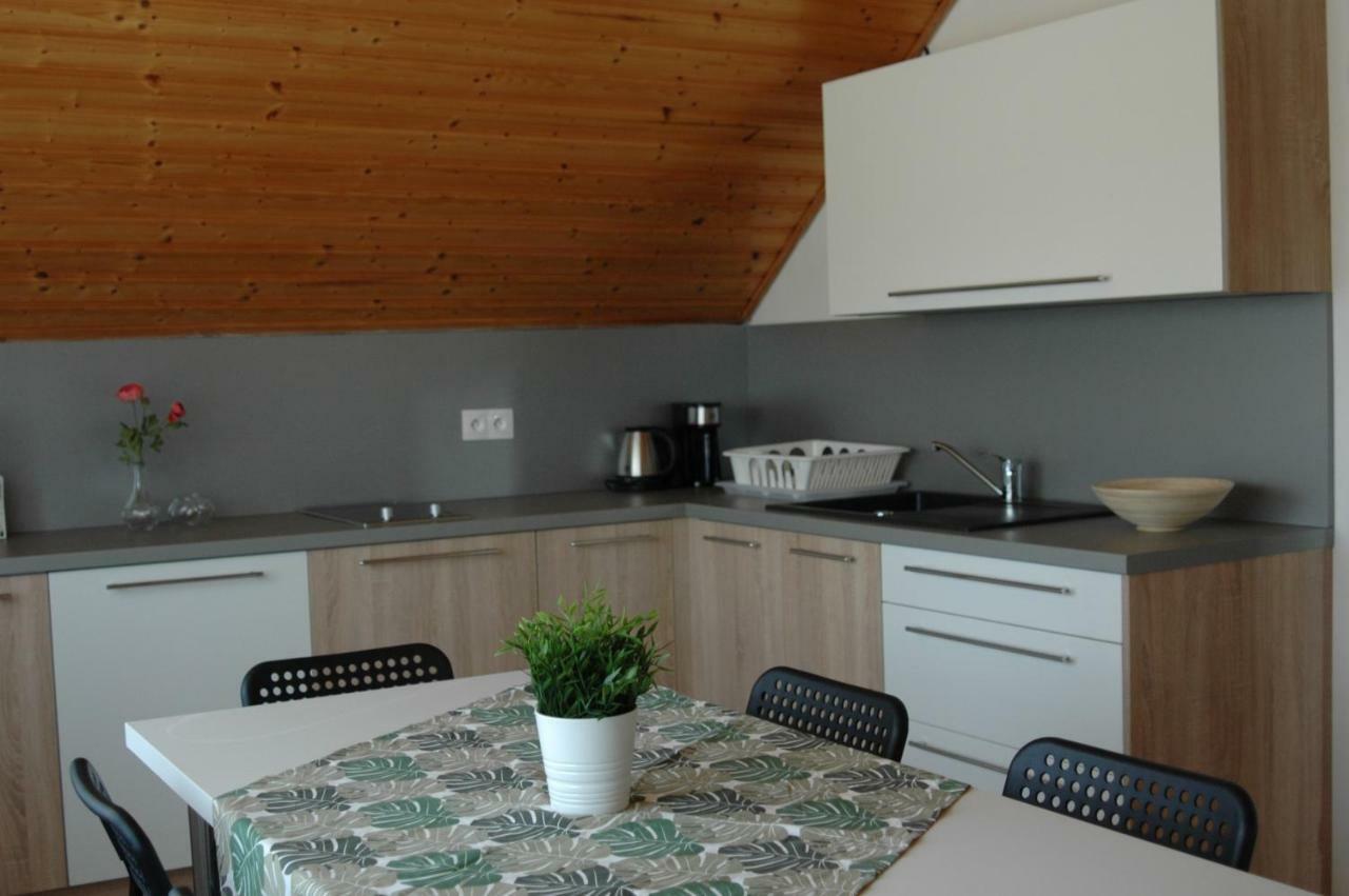 Apartman Timea Lägenhet Dunajská Streda Exteriör bild